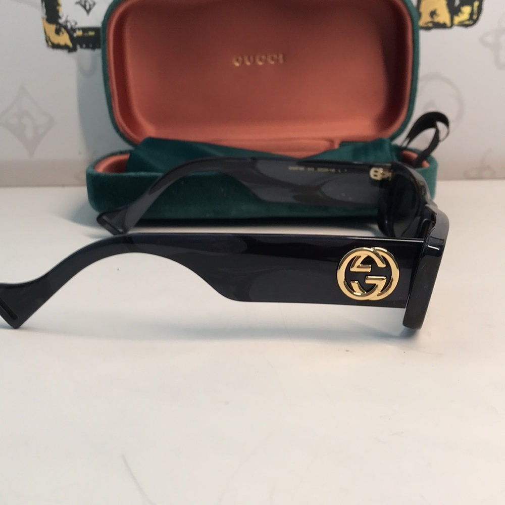 New ✨ Authentic Gucci GG0516S 013 Sunglasses – Grey Frame with Silver Mirror Len - Picture 7 of 11